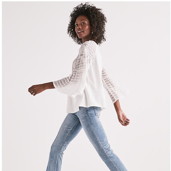 ❌SOLD❌ Lucky Brand Floral White Peasant Top NWT - Picture 2 of 5